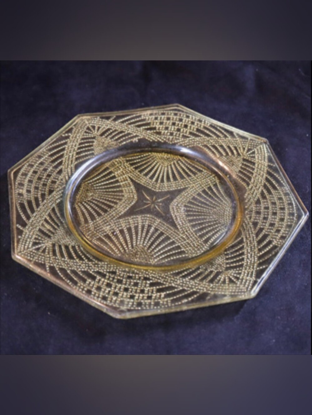Vintage/Antique L.E. Smith Amber Yellow Octagonal Depression Glass Plate 8”